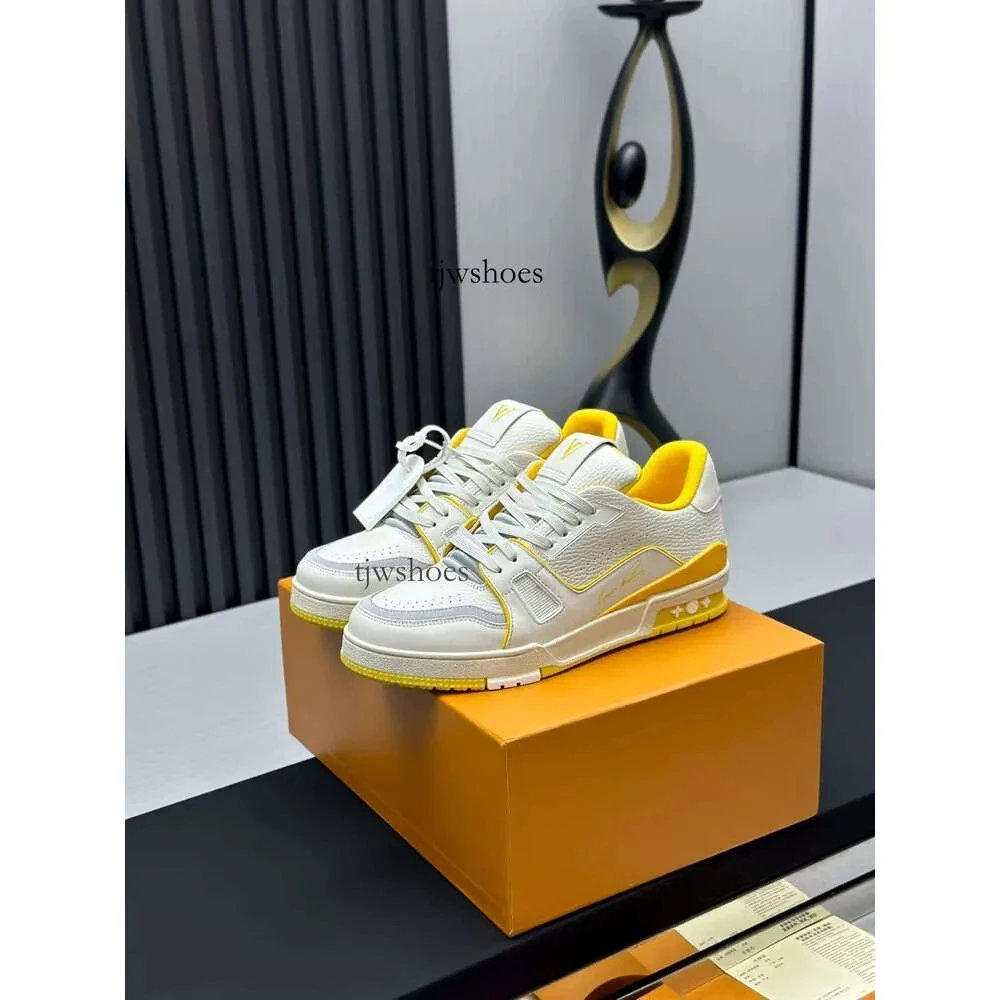 Louis Vuitton Sneakers LV Trainer low-top monogram — 17