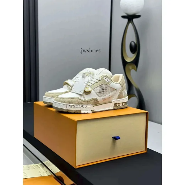Louis Vuitton Sneakers LV Trainer low-top monogram product detail image 15