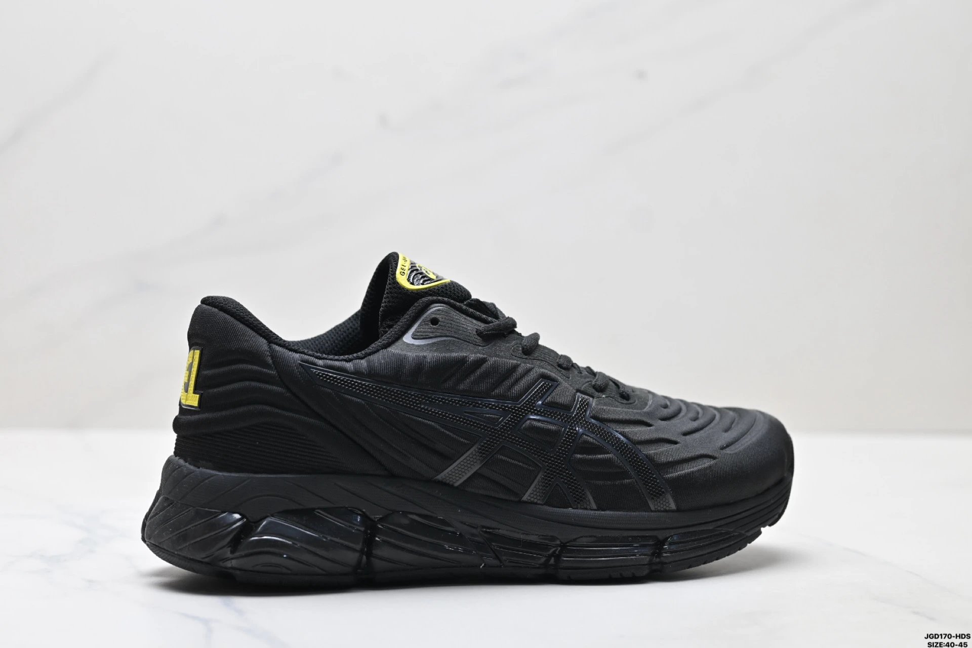 ASICS Sneakers GEL-Quantum 360 VIII — 360 VIII Quantum Shoes GEL Black with Yellow Lettering