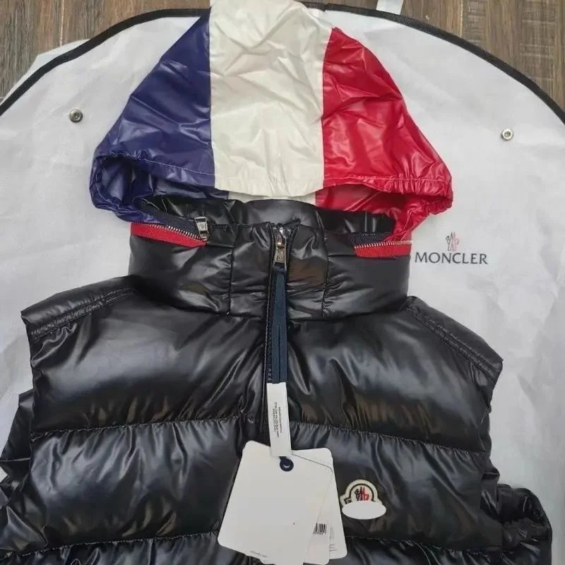 Moncler Down Jackets Hooded color-block puffer jacket — 15