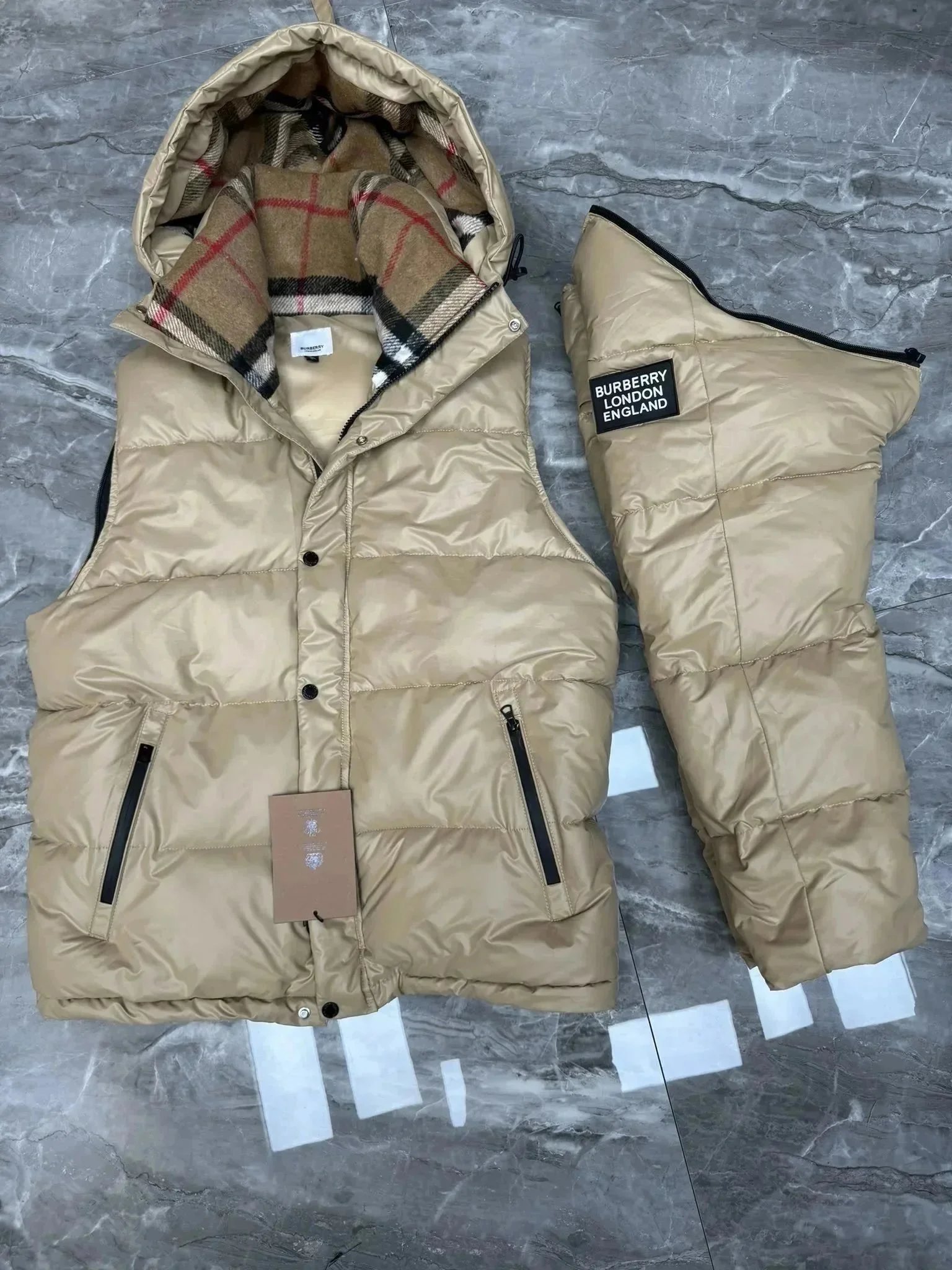 23 Khaki