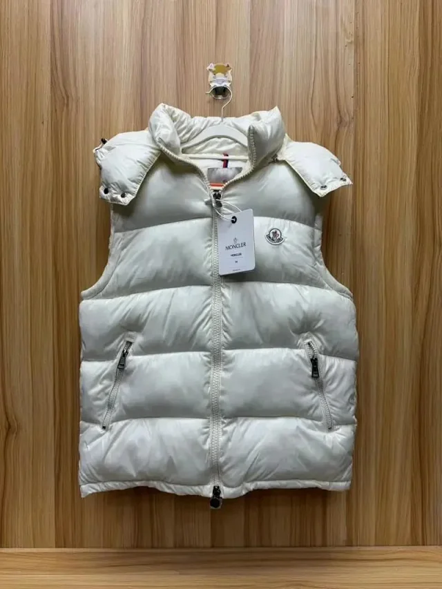 Moncler Down Jackets Hooded color-block puffer jacket product detail image 7