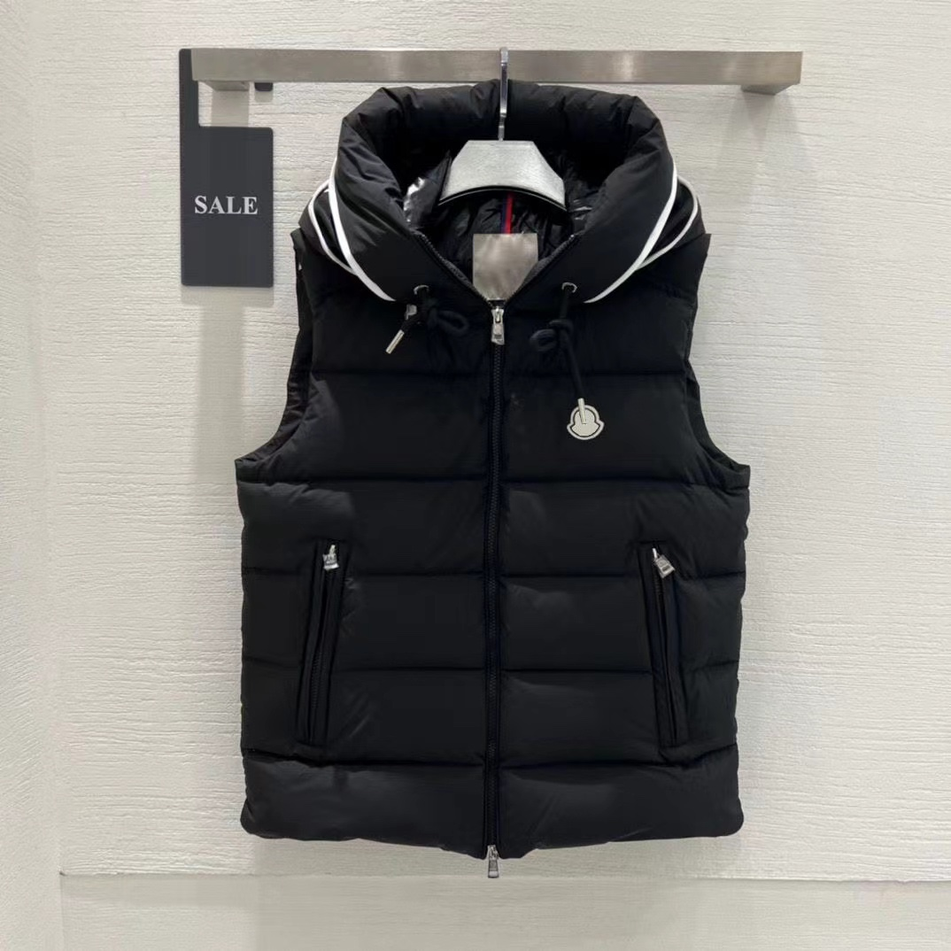 Moncler Down Jackets Hooded color-block puffer jacket — 16