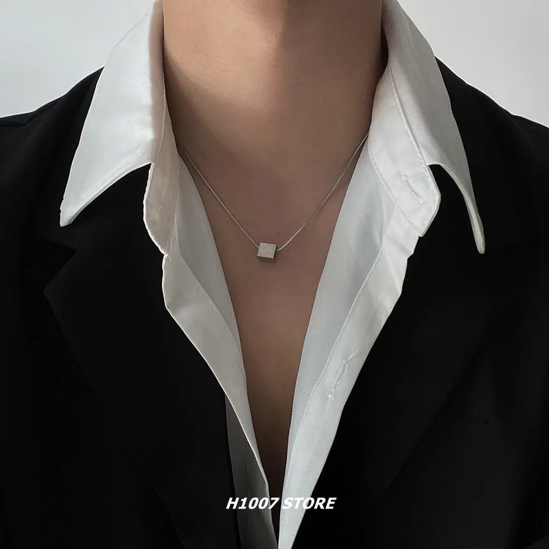 Collar Moderno