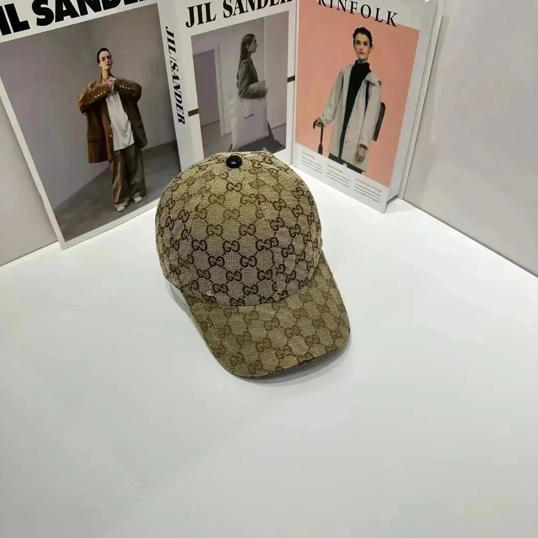 Gucci GG Supreme Baseball Cap Beige - 1