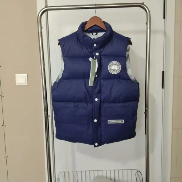 Moose Knuckles Classic Puffer Black Down Jacket - 12