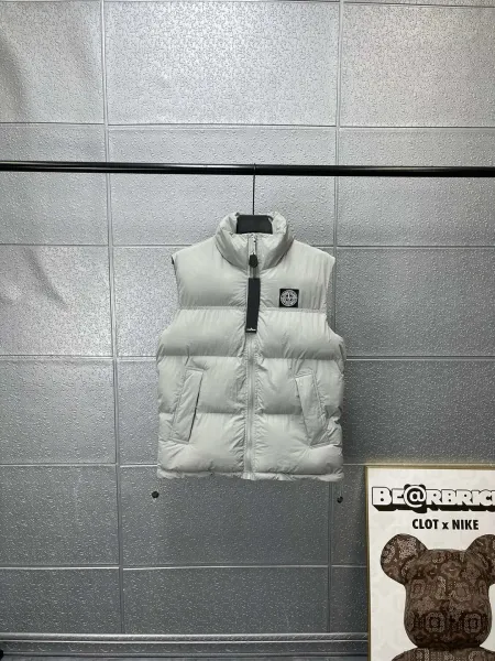 Stone Island Compass Logo Down Vest Light Gray - 1