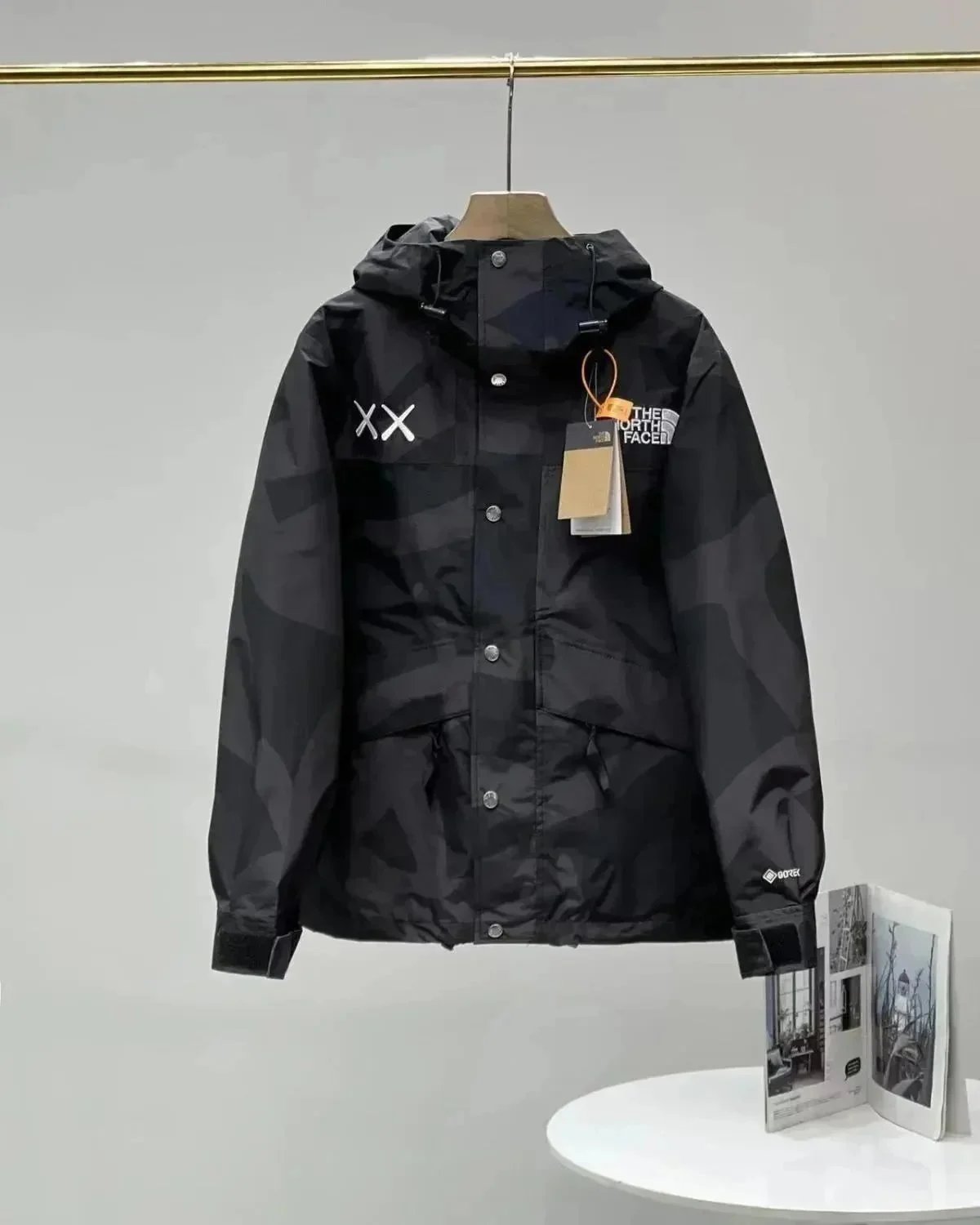 The North Face Mountain Light Jacket Royal Blue Black Outerwear - 4