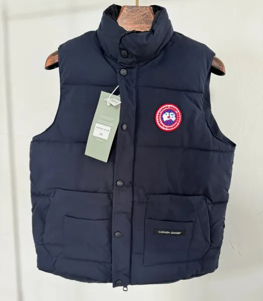 Canada Goose Arctic Program Vest Navy Outerwear - 1