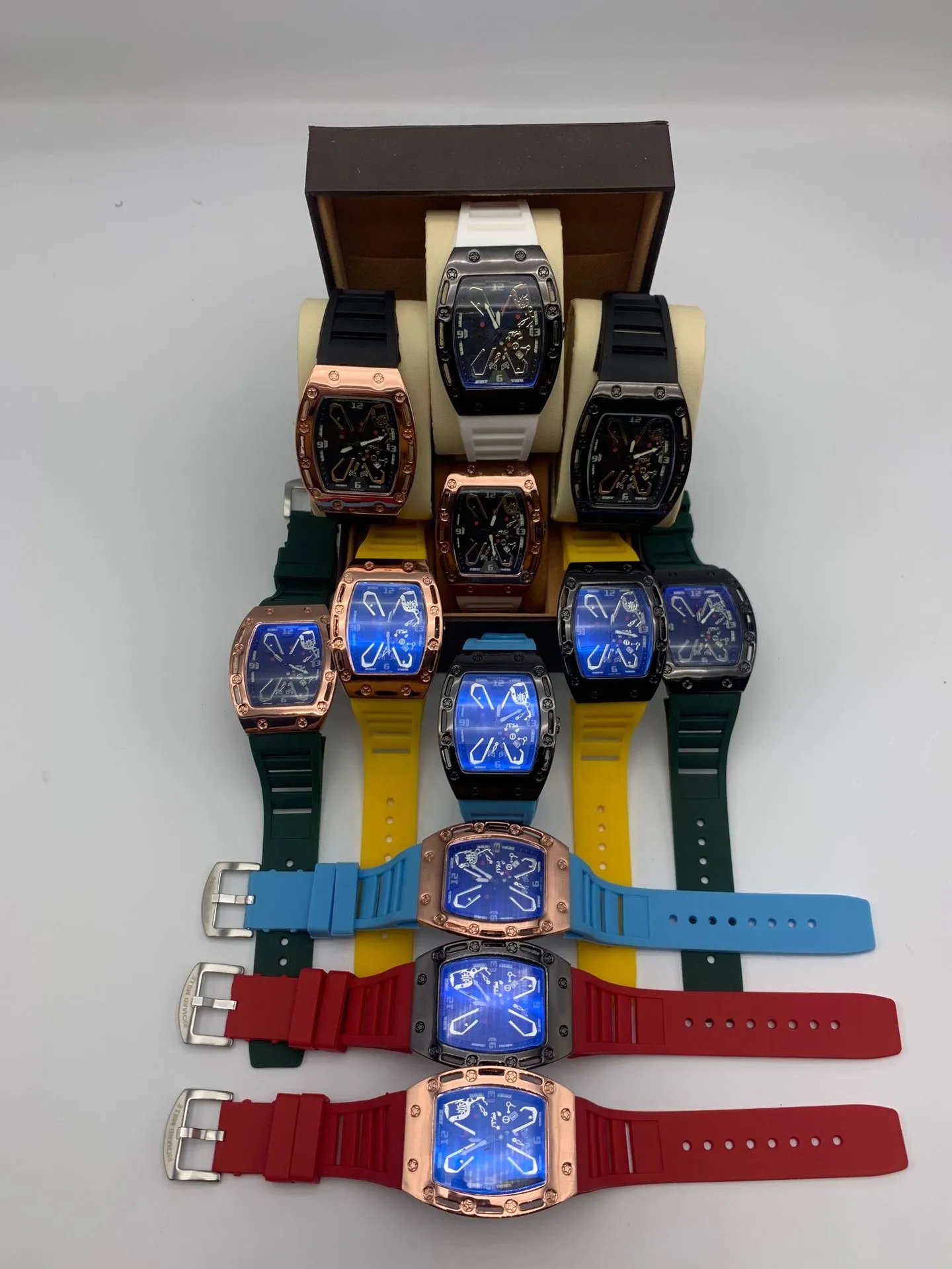 Design Tonneau-Shape Skeleton Watch Green Rubber Strap Mechanical Watch Watches - 2