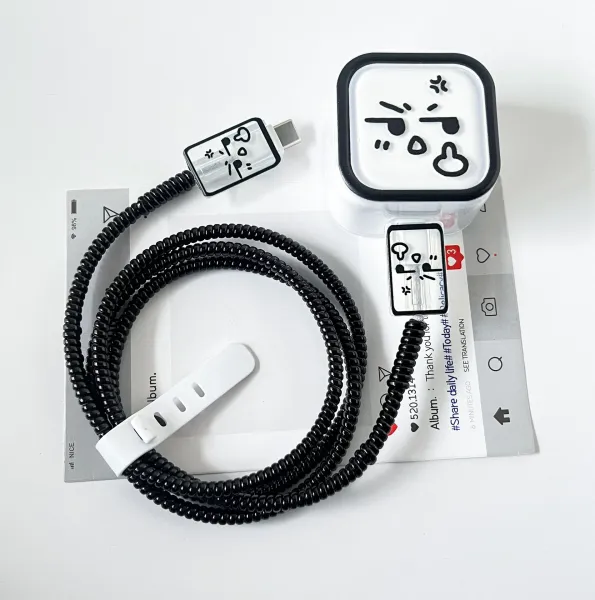 Design Coiled USB-C Cable with Emoji Decorative Caps and Storage Case Phone Accessories - 1