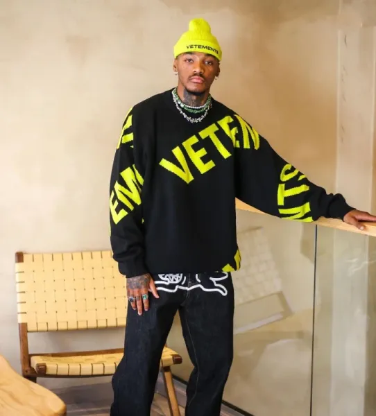 Vetements Oversized Logo Knit Sweater Black - 5