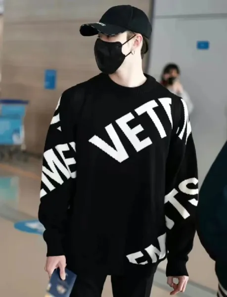 Vetements Oversized Logo Knit Sweater Black - 4