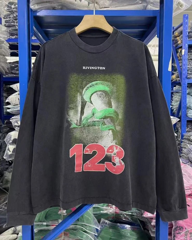 Design Rivington Graphic Print Oversized Long-Sleeve Tee Black T-Shirts - 1