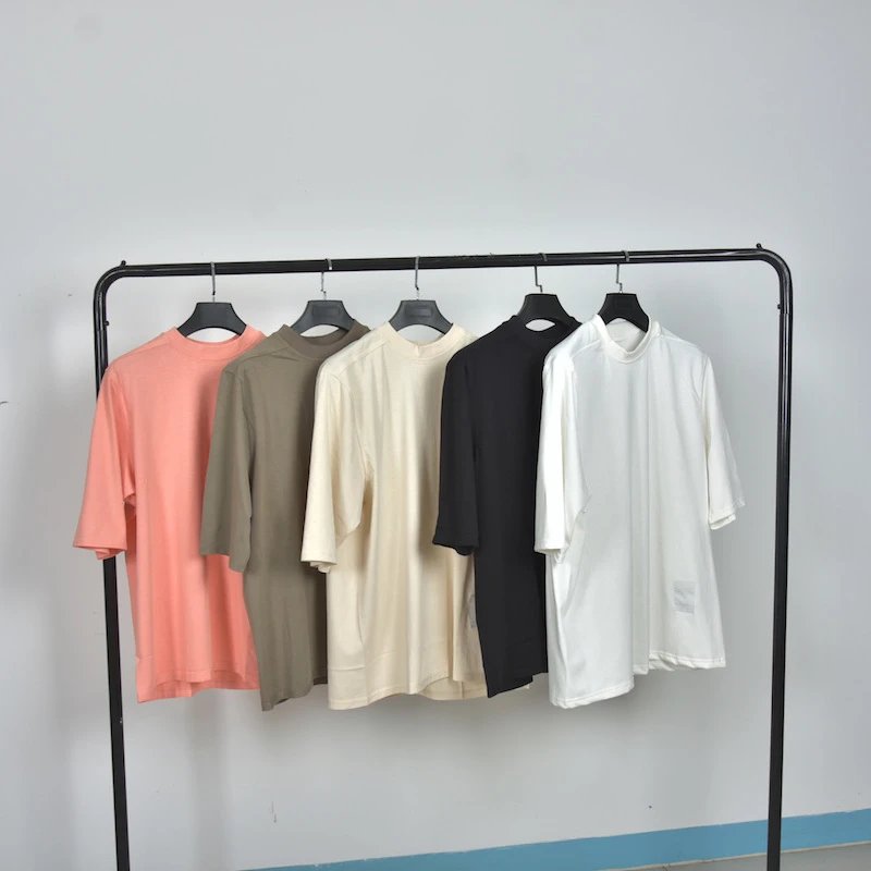 Design Mock Neck T-Shirt Beige - 3