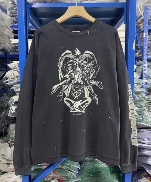 Design Head Majority Baphomet Graphic Long-Sleeve Tee Black T-Shirts - 1
