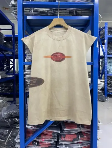 Design Graphic Print Beige Oversized T-Shirt - 1