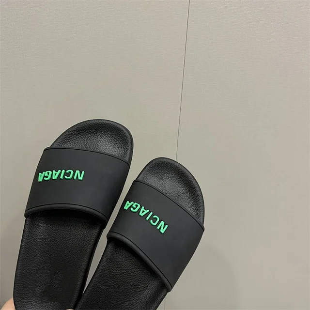 Balenciaga Slippers Logo Pool Slides product detail image 2