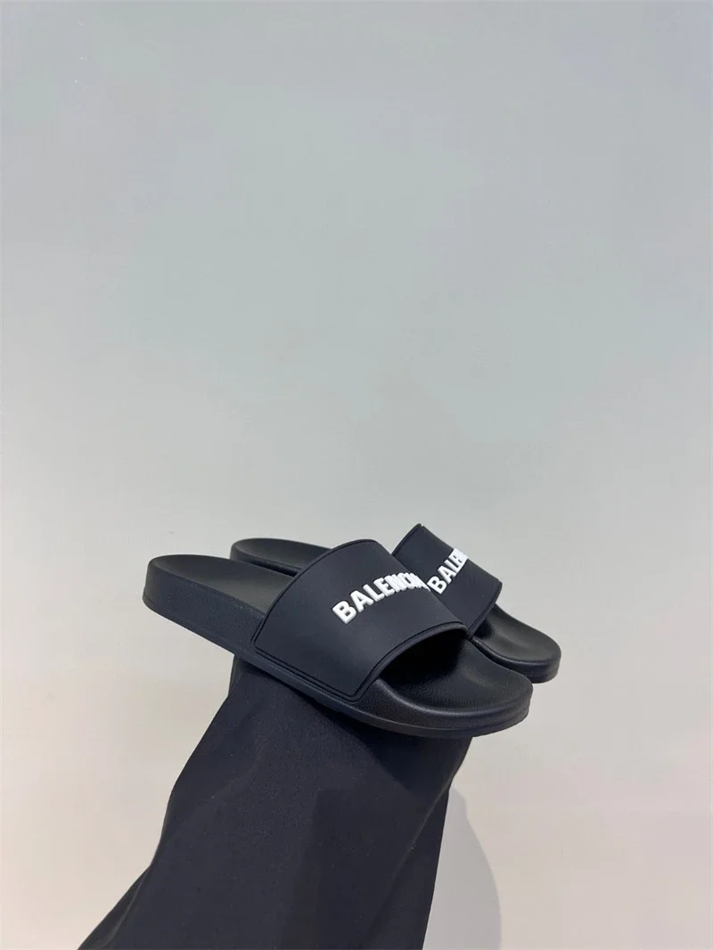 Balenciaga slippers couple style soft-soled beach sandals for outer wear | Superrbuy Spreadsheet