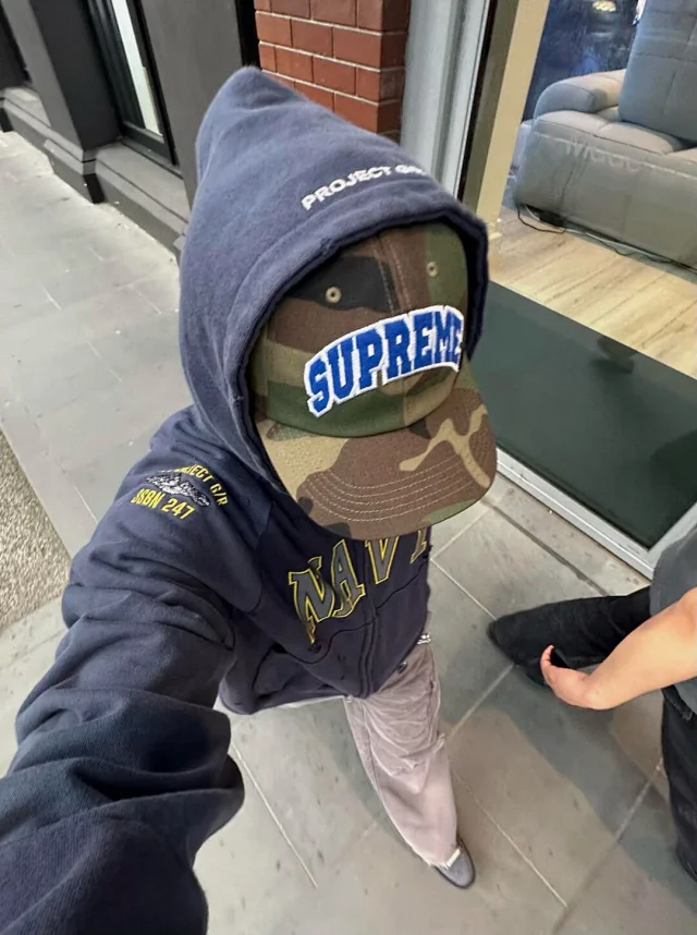 Unbranded Hoodies & Sweatshirts Distressed color-block zip-up hoodie with military-inspired graphic print product detail image 5
