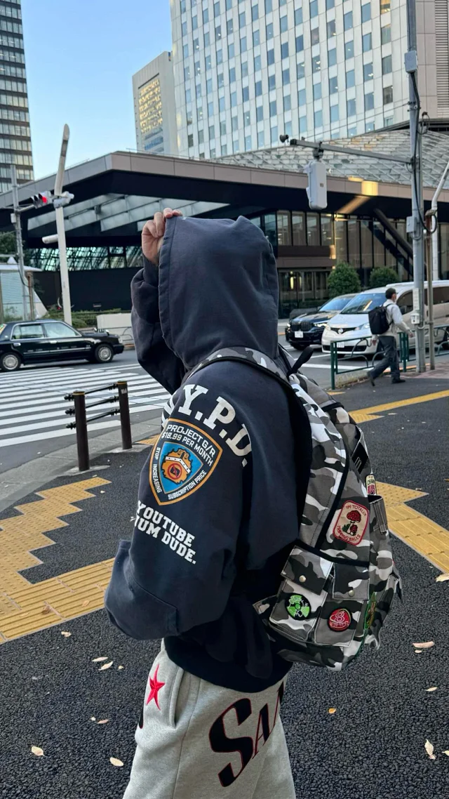 Unbranded Hoodies & Sweatshirts Distressed color-block zip-up hoodie with military-inspired graphic print product detail image 13
