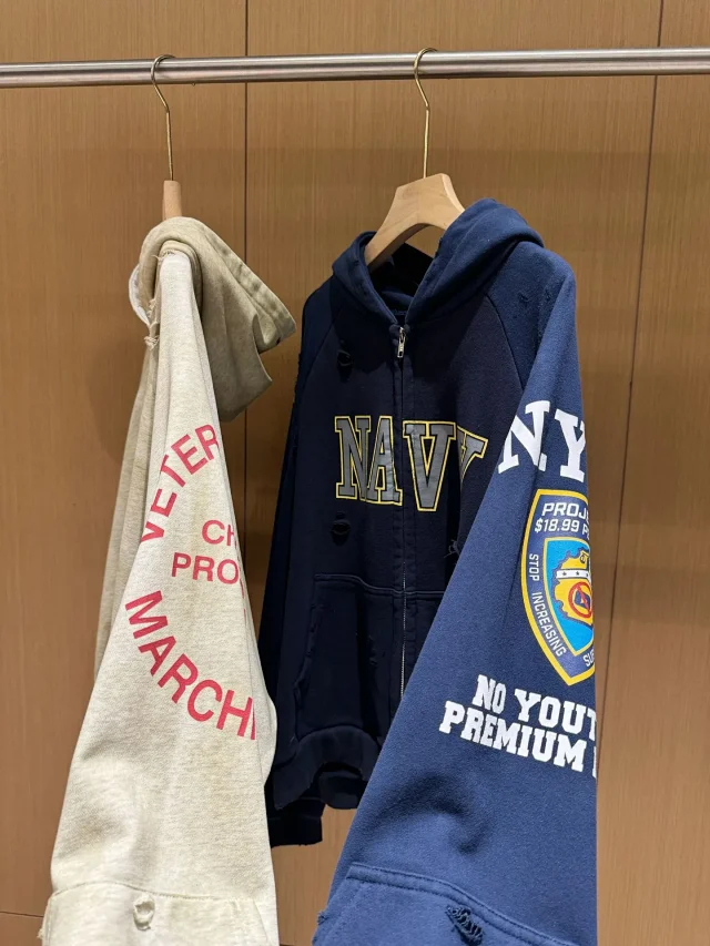 Unbranded Hoodies & Sweatshirts Distressed color-block zip-up hoodie with military-inspired graphic print product detail image 34