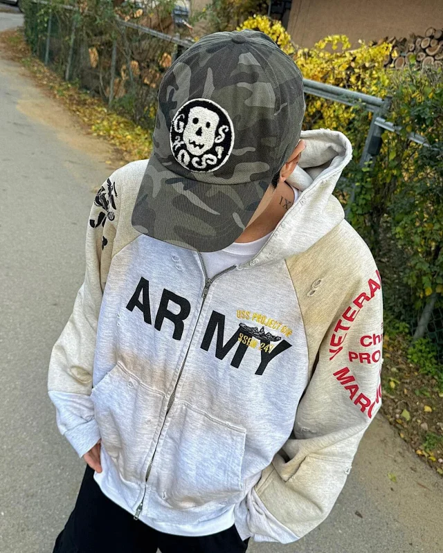Unbranded Hoodies & Sweatshirts Distressed color-block zip-up hoodie with military-inspired graphic print product detail image 19