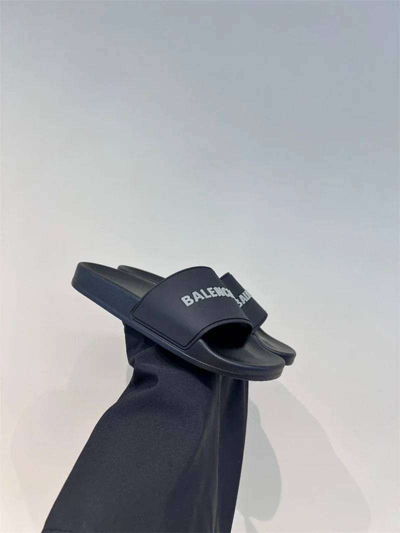 Balenciaga slippers couple style soft-soled beach sandals for outer wear | Superrbuy Spreadsheet