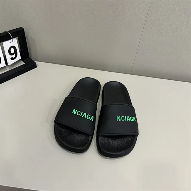 Balenciaga Slippers Logo Pool Slides product detail image 4