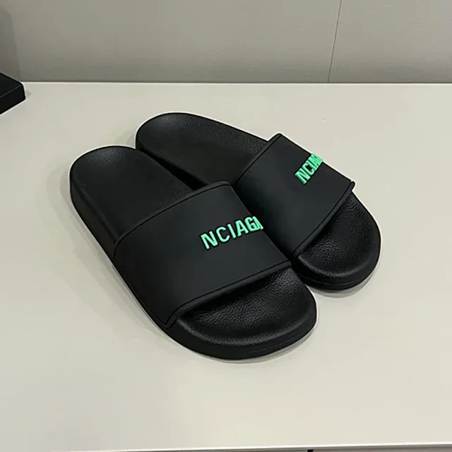 Balenciaga Slippers Logo Pool Slides product detail image 6