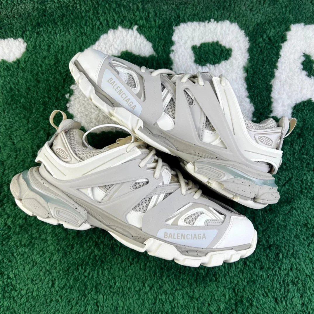 Balenciaga Sneakers Track 3.0 — Milk tea splash ink