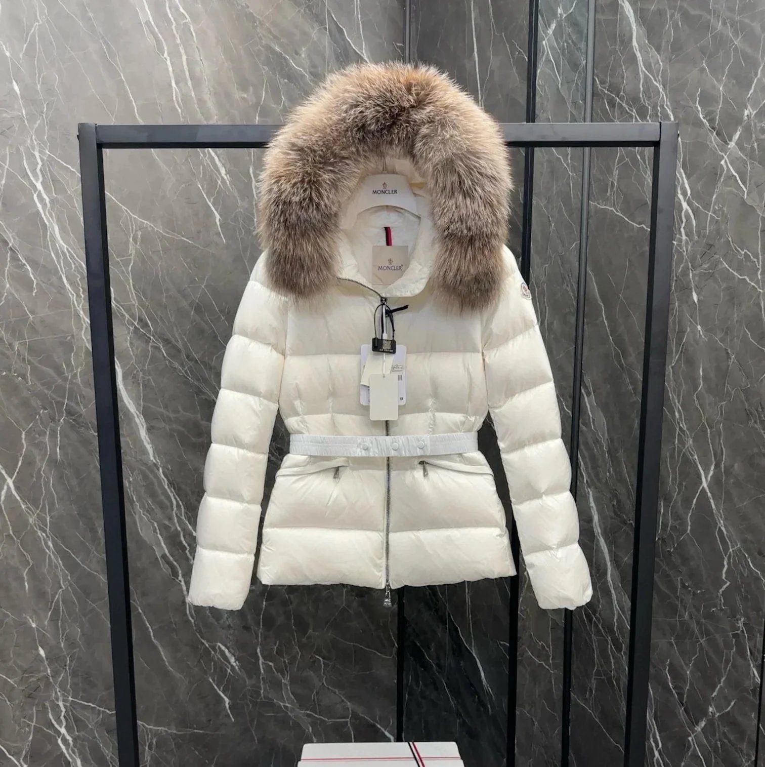 Moncler Down Jackets Belted fur-trim hood puffer jacket — White collar with brown fur