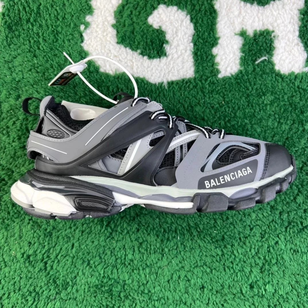 Balenciaga Sneakers Track 3.0 — Black and gray