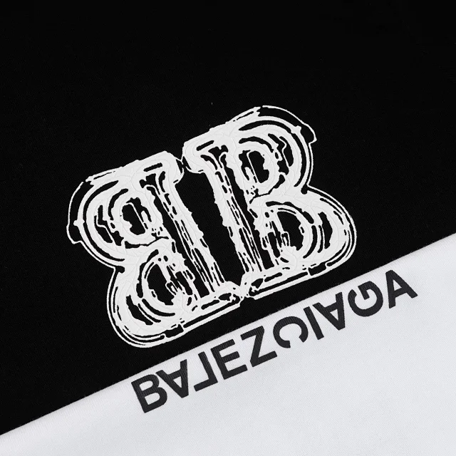 Balenciaga T-Shirts Oversized Logo Graphic product detail image 25