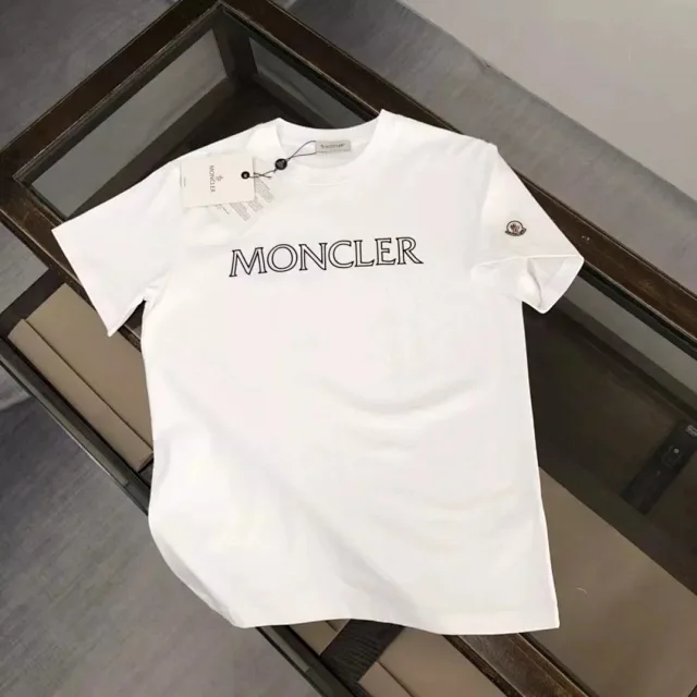 Moncler T-Shirts Short-Sleeve Logo-Print T-Shirt product detail image 12