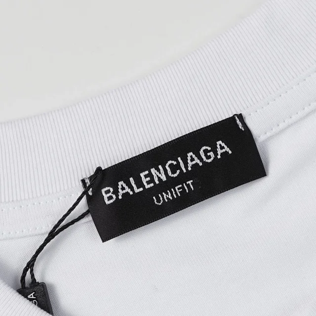 Balenciaga T-Shirts Oversized Logo Graphic product detail image 14
