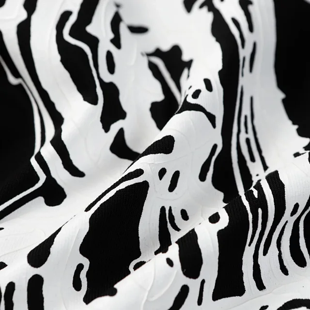 Balenciaga T-Shirts Oversized Logo Graphic product detail image 21