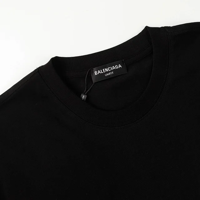 Balenciaga T-Shirts Oversized Logo Graphic product detail image 26
