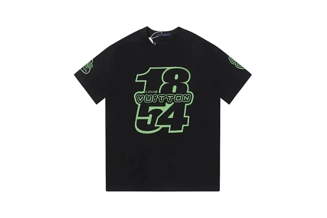 Louis Vuitton T-Shirts Short-sleeve logo graphic product detail image 15