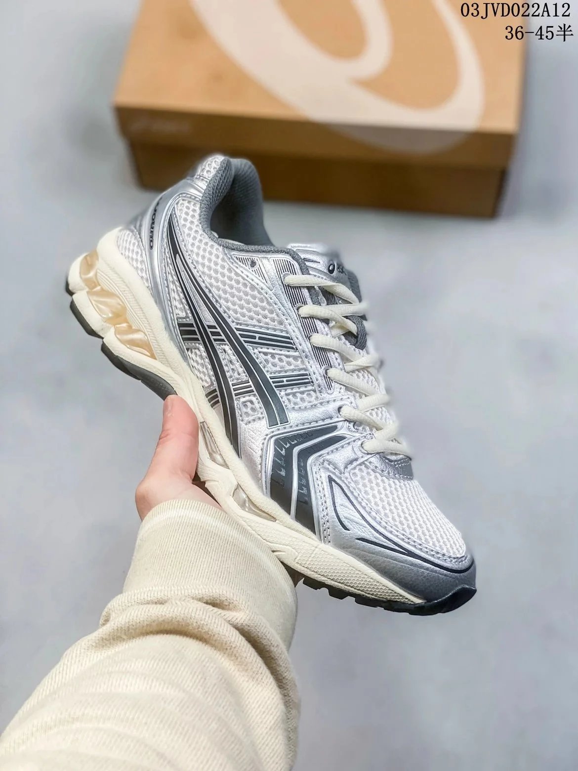 Asics Sneakers