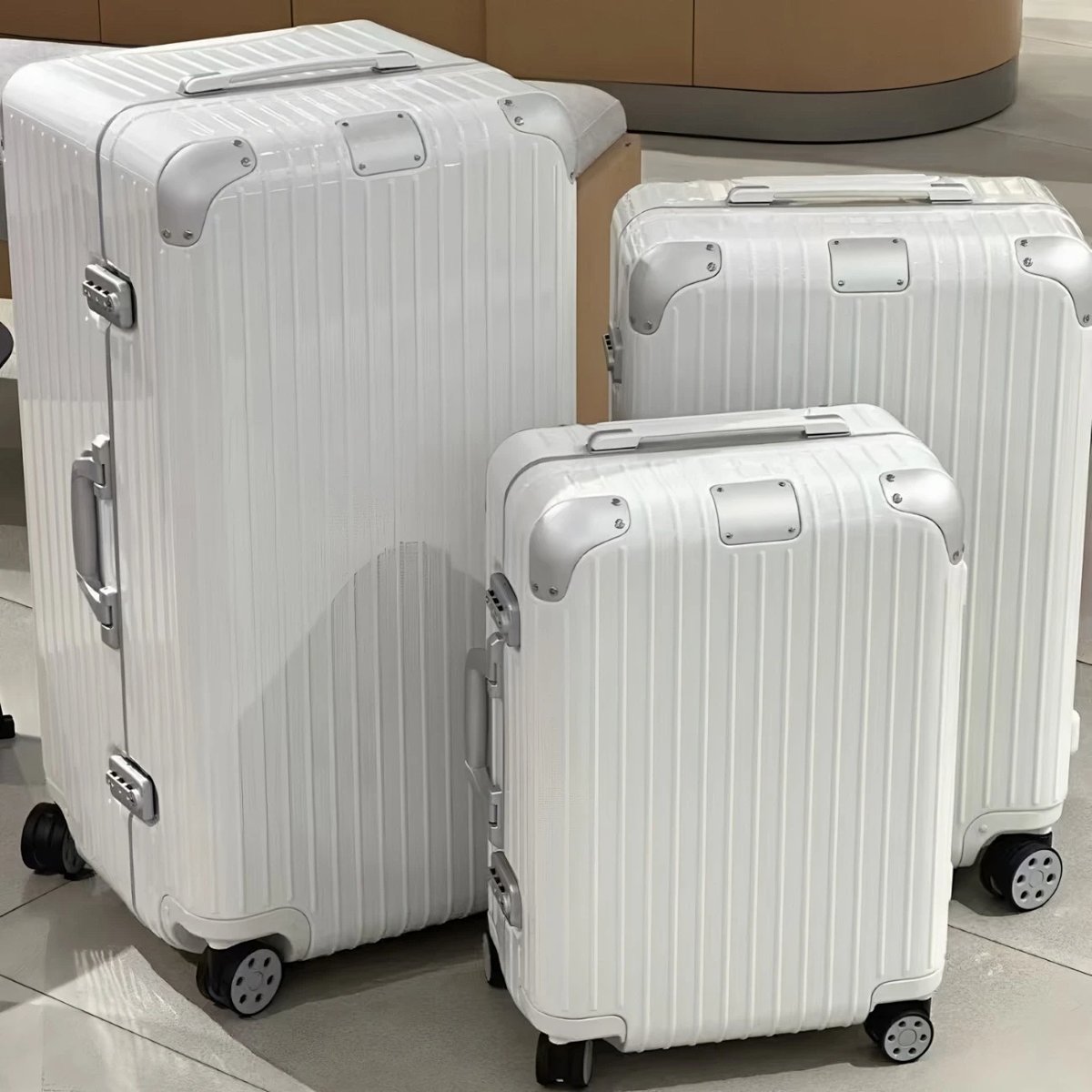 Hybrid 21" Carry-On & Trunk 33" Checked Luggage Lightweight Suitcase