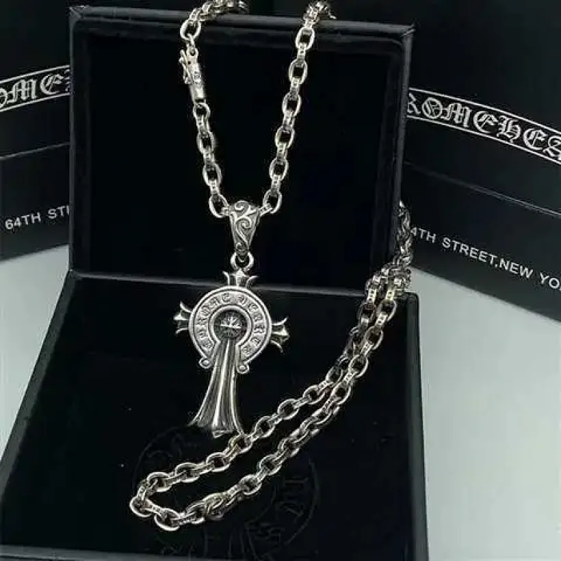 Collar Chrome Hearts