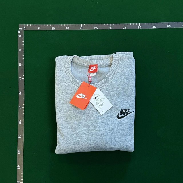Nike Sweatshirt: seller detail photo 9