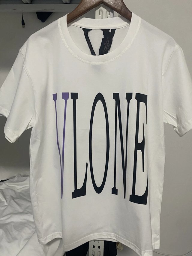 Vlone Sweatshirt: seller detail photo 2