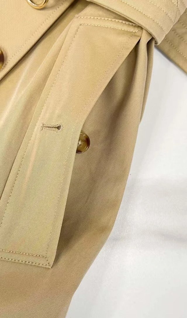Burberry Chelsea Heritage Long Trench Coat: seller detail photo 3