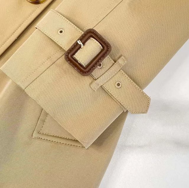 Burberry Chelsea Heritage Long Trench Coat: seller detail photo 5
