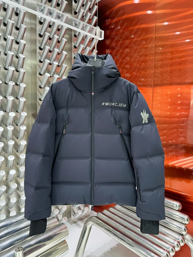 Moncler Down Jackets Hooded puffer jacket product detail image 1