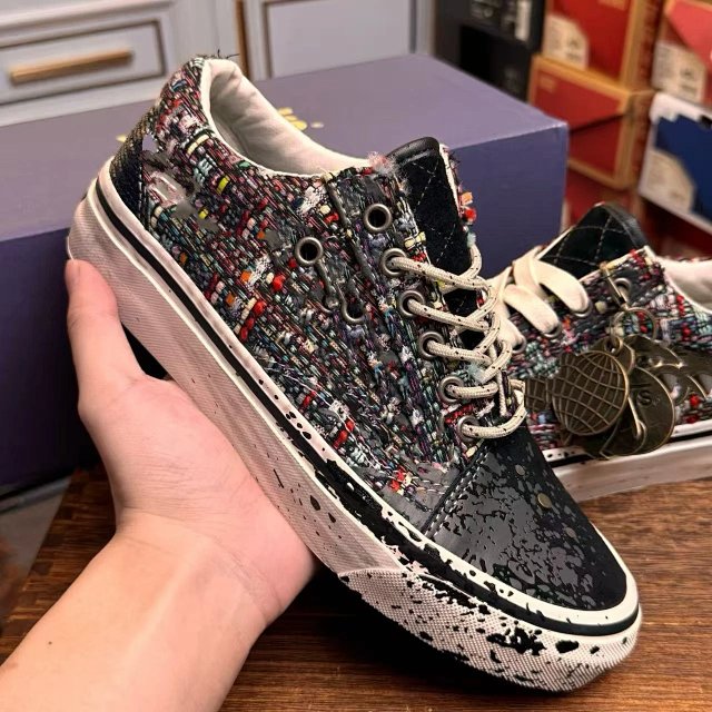 Stylish skate shoes: seller detail photo 7