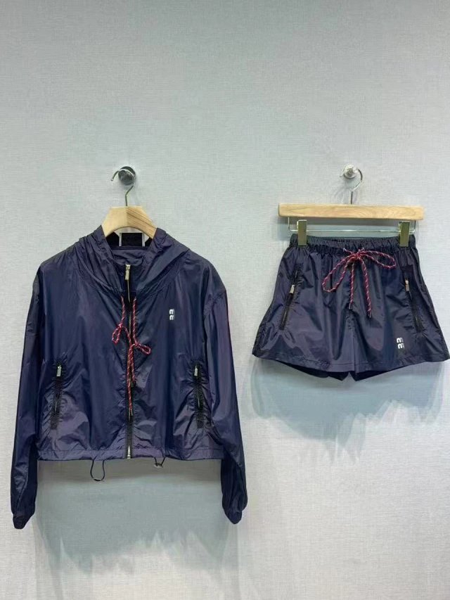 Technical fabric blouson jacket: seller detail photo 3
