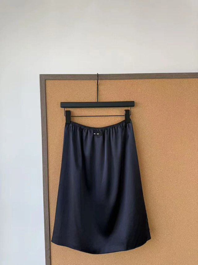 Blue Logo-Patch Cropped Satin Top: seller detail photo 9